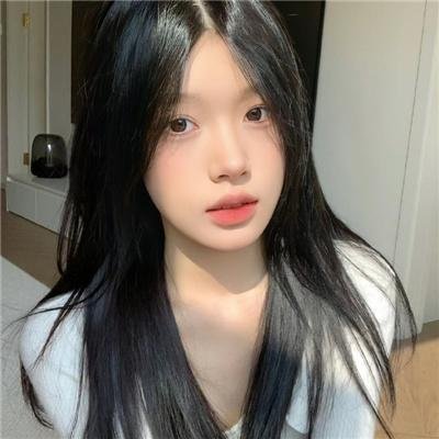 像两滴水